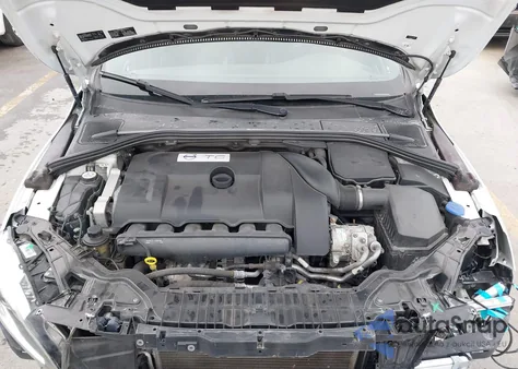 2015 Volvo S60 T6 R-Design Platinum из США, поврежденный, VIN YV1902TH2F1307333